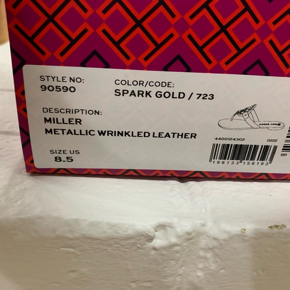 Tory Burch Miller metallic wrinkled leather sandal. - Picture 2 of 2